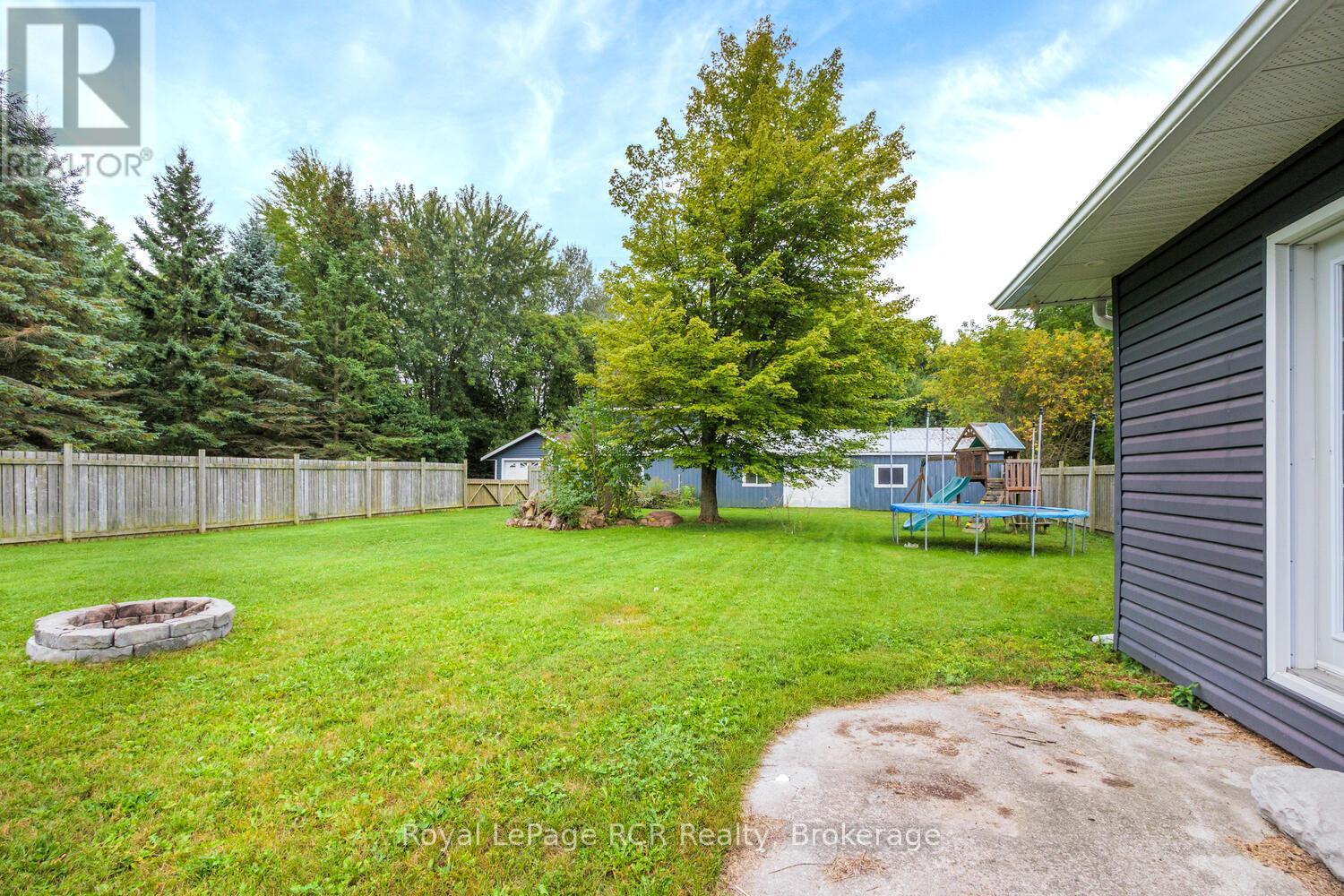 525 Augusta Street, Saugeen Shores, Ontario  N0H 2L0 - Photo 29 - X12432905
