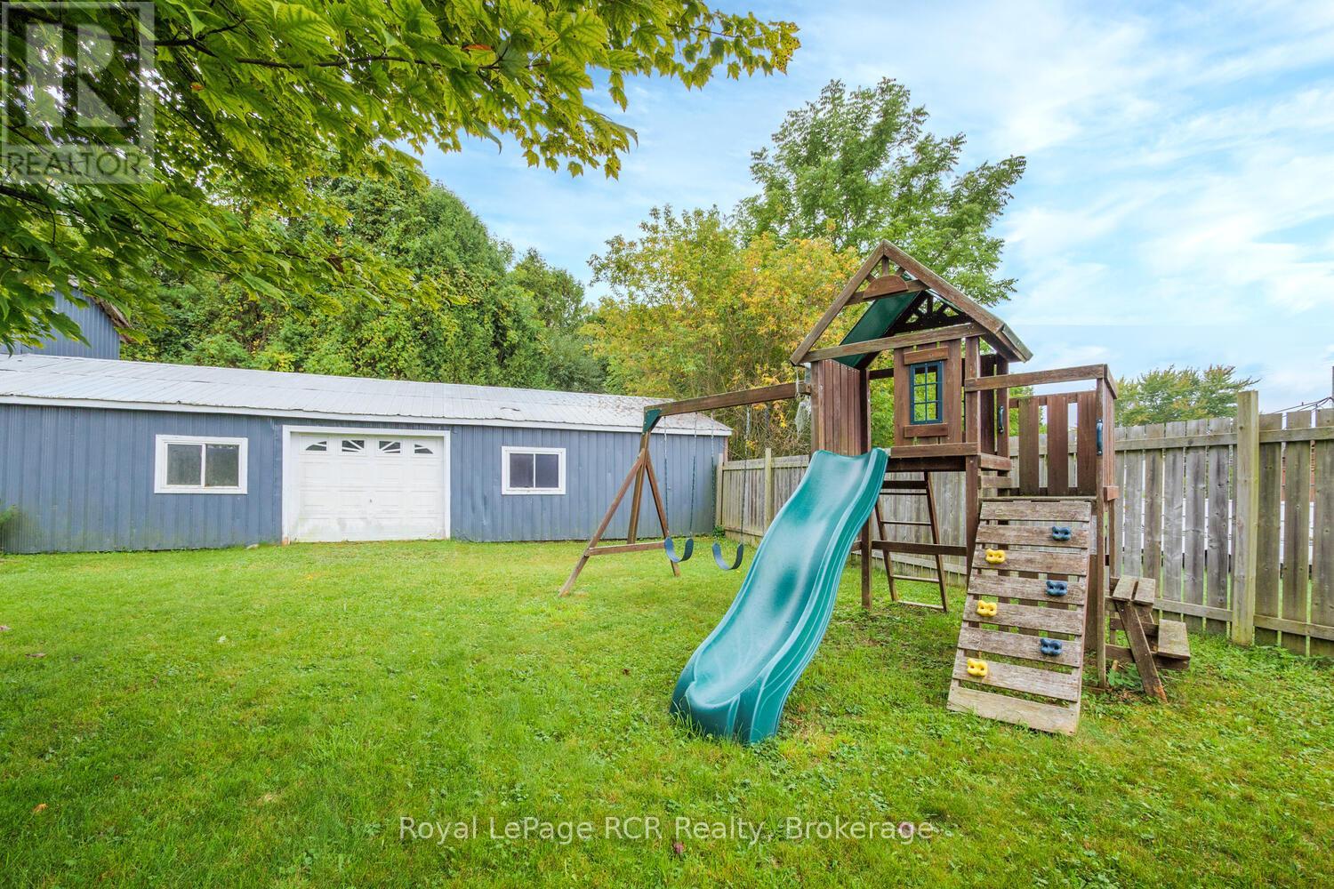 525 Augusta Street, Saugeen Shores, Ontario  N0H 2L0 - Photo 34 - X12432905