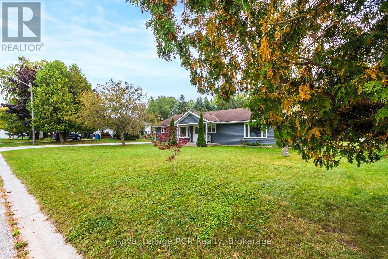525 Augusta Street, Saugeen Shores, Ontario  N0H 2L0 - Photo 42 - X12432905