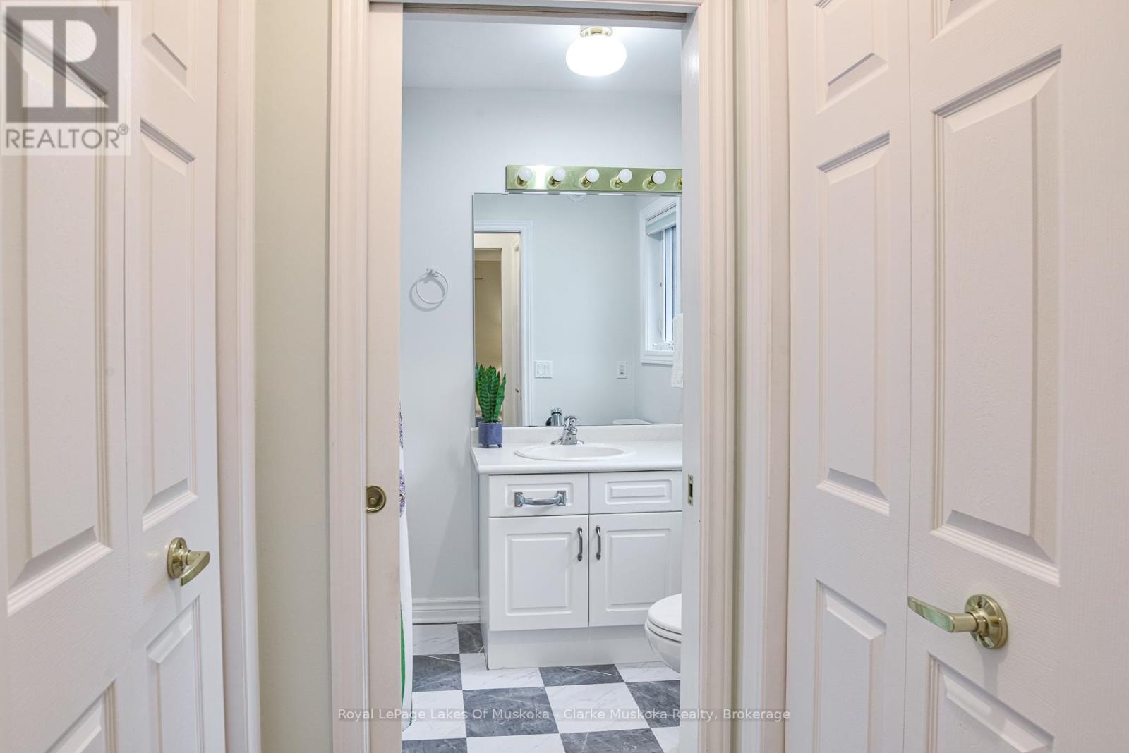 77 Hedgewood Lane, Gravenhurst, Ontario  P1P 1Z4 - Photo 17 - X12432971