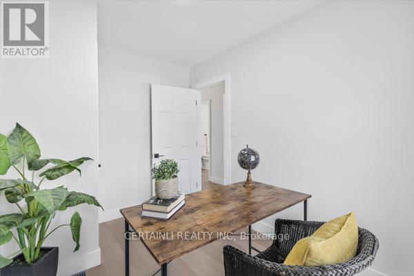 205 East 26th Street, Hamilton, Ontario  L8V 3C8 - Photo 12 - X12432970