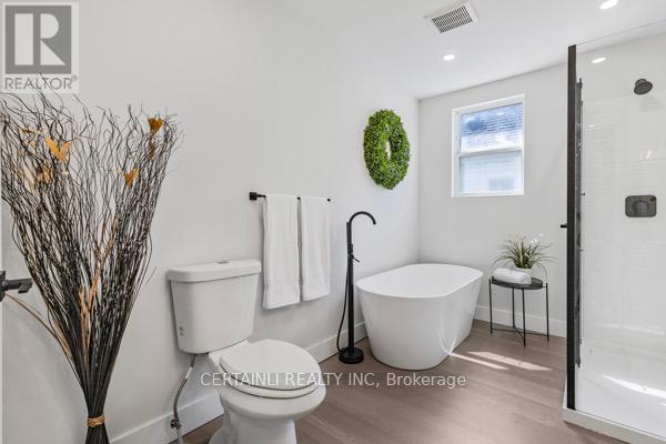205 East 26th Street, Hamilton, Ontario  L8V 3C8 - Photo 15 - X12432970