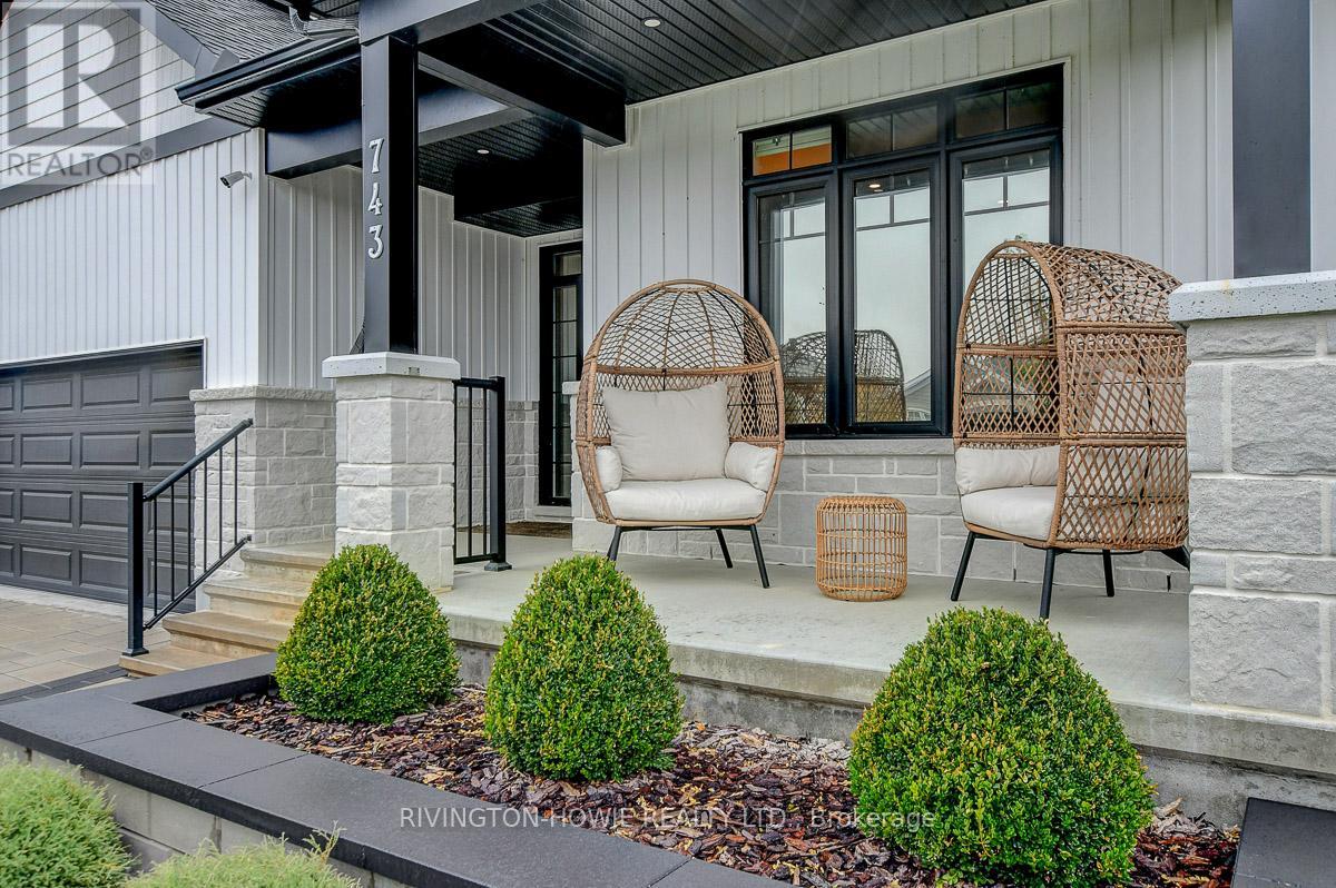 743 Meadowridge Circle, Ottawa, Ontario  K0A 1L0 - Photo 3 - X12432937