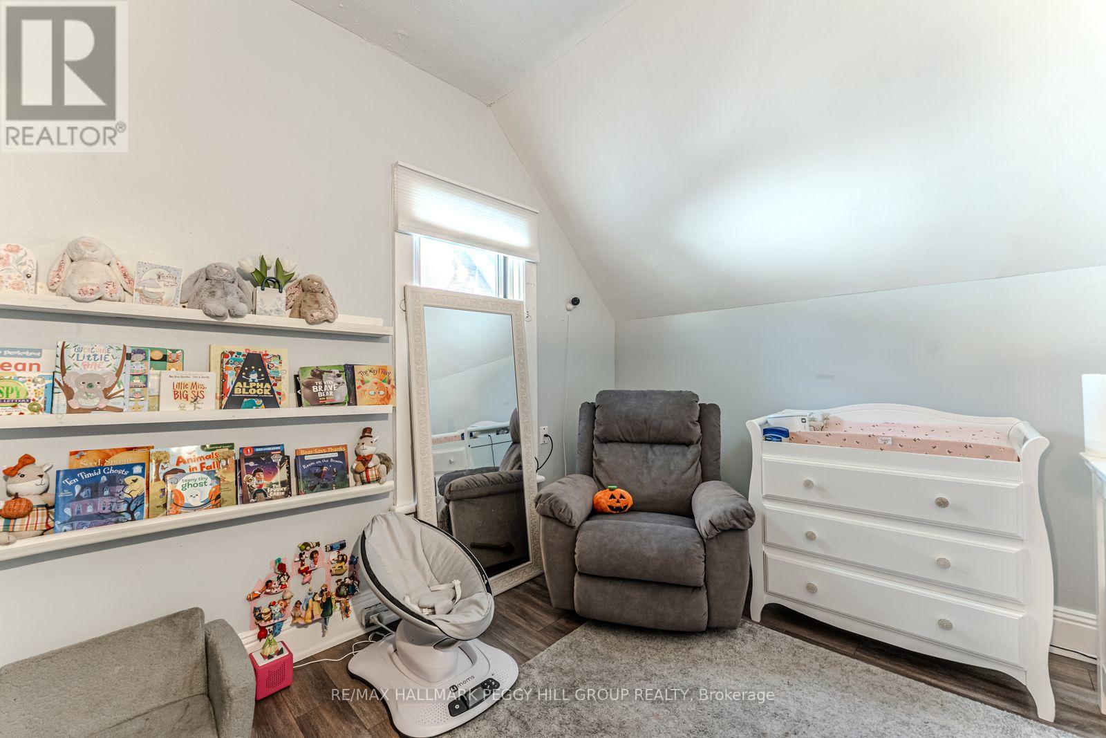81 Innisfil Street, Barrie, Ontario  L4N 3E3 - Photo 6 - S12358947