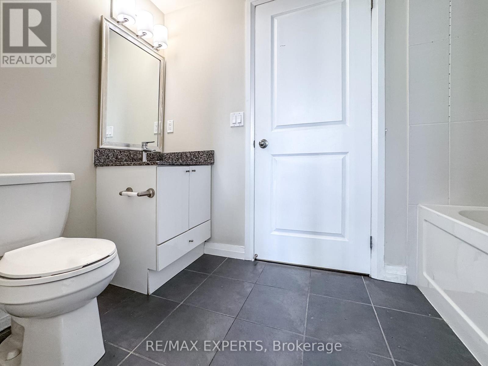 504 - 55 Eglinton Avenue W, Mississauga, Ontario  L5R 0E4 - Photo 16 - W12379328