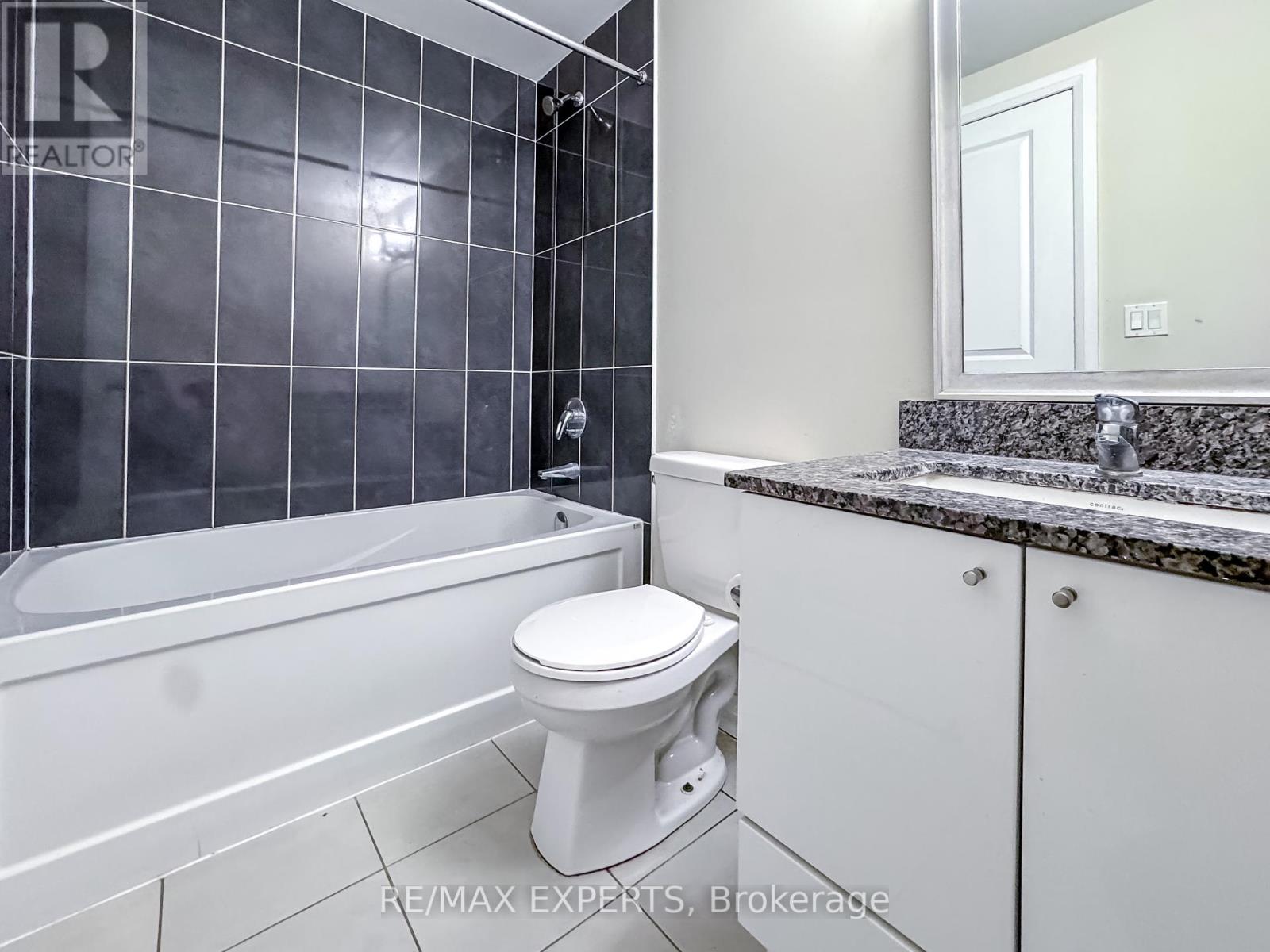 504 - 55 Eglinton Avenue W, Mississauga, Ontario  L5R 0E4 - Photo 15 - W12379328