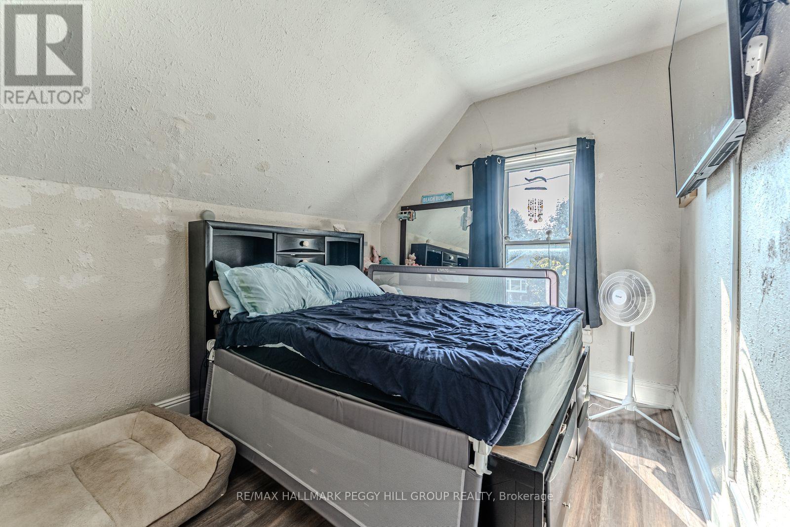81 Innisfil Street, Barrie, Ontario  L4N 3E3 - Photo 5 - S12358947