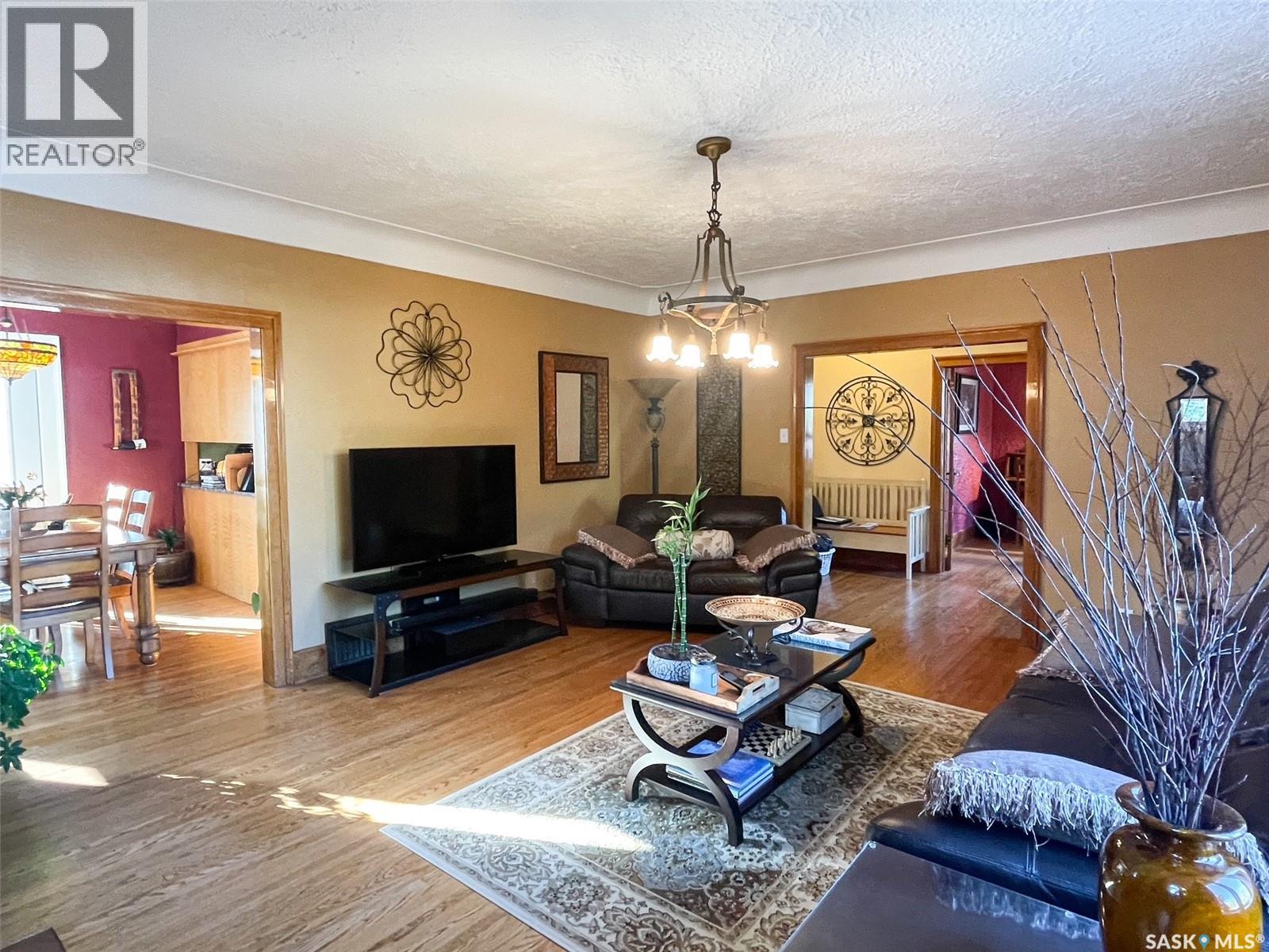 413 Centre Street, Meadow Lake, Saskatchewan  S9X 1E5 - Photo 5 - SK018738