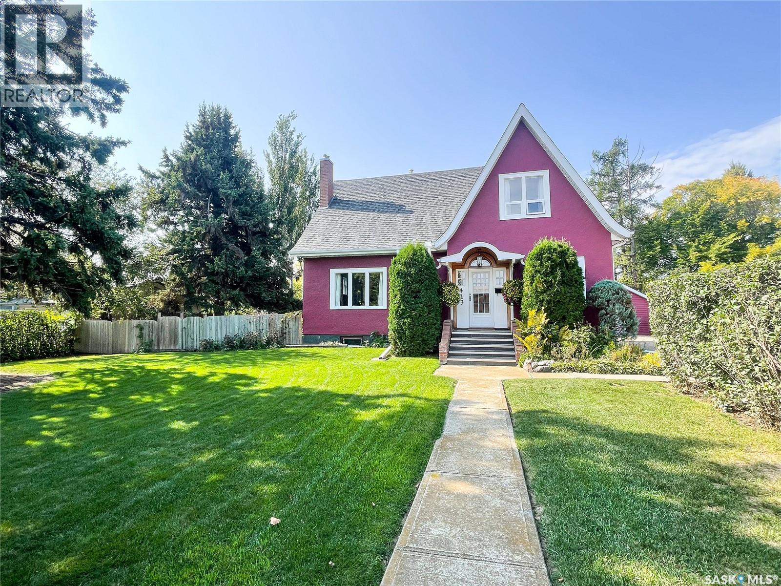 413 Centre STREET, Meadow Lake, Saskatchewan