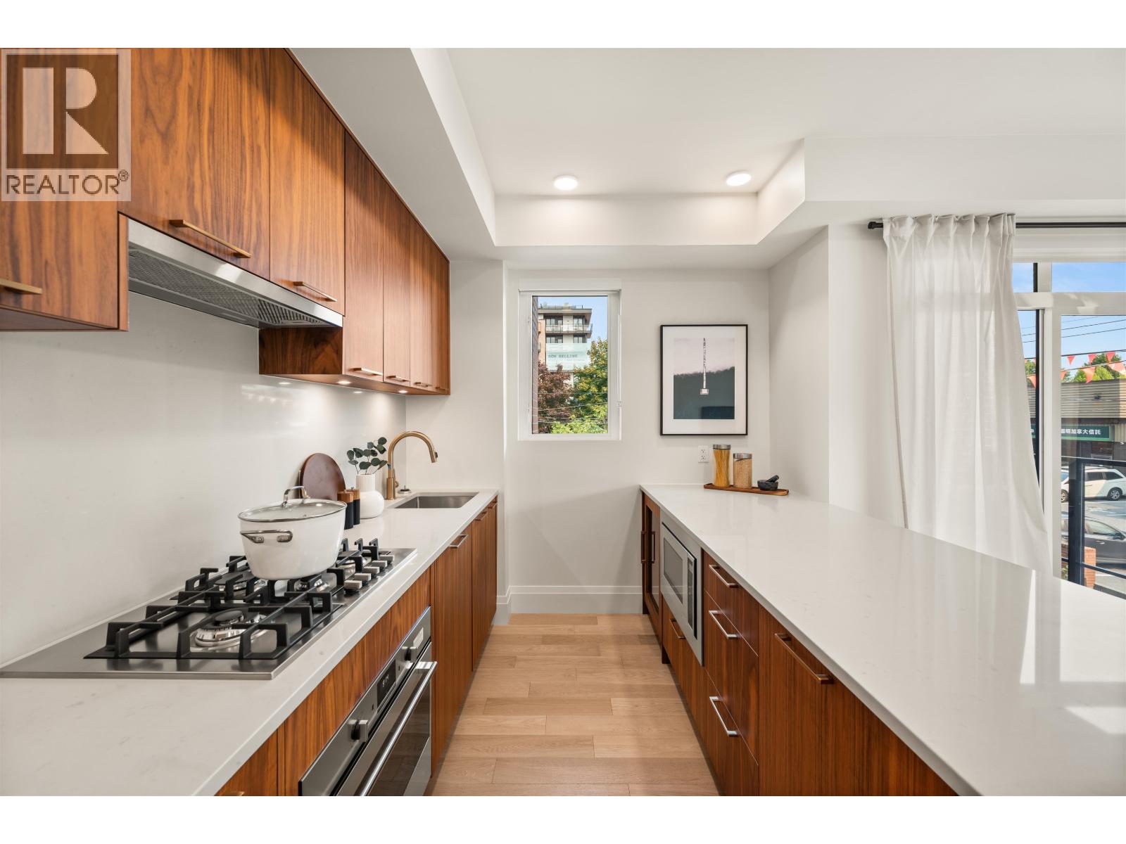 213 2550 Garden Drive, Vancouver, British Columbia  V5N 4X6 - Photo 12 - R3050125