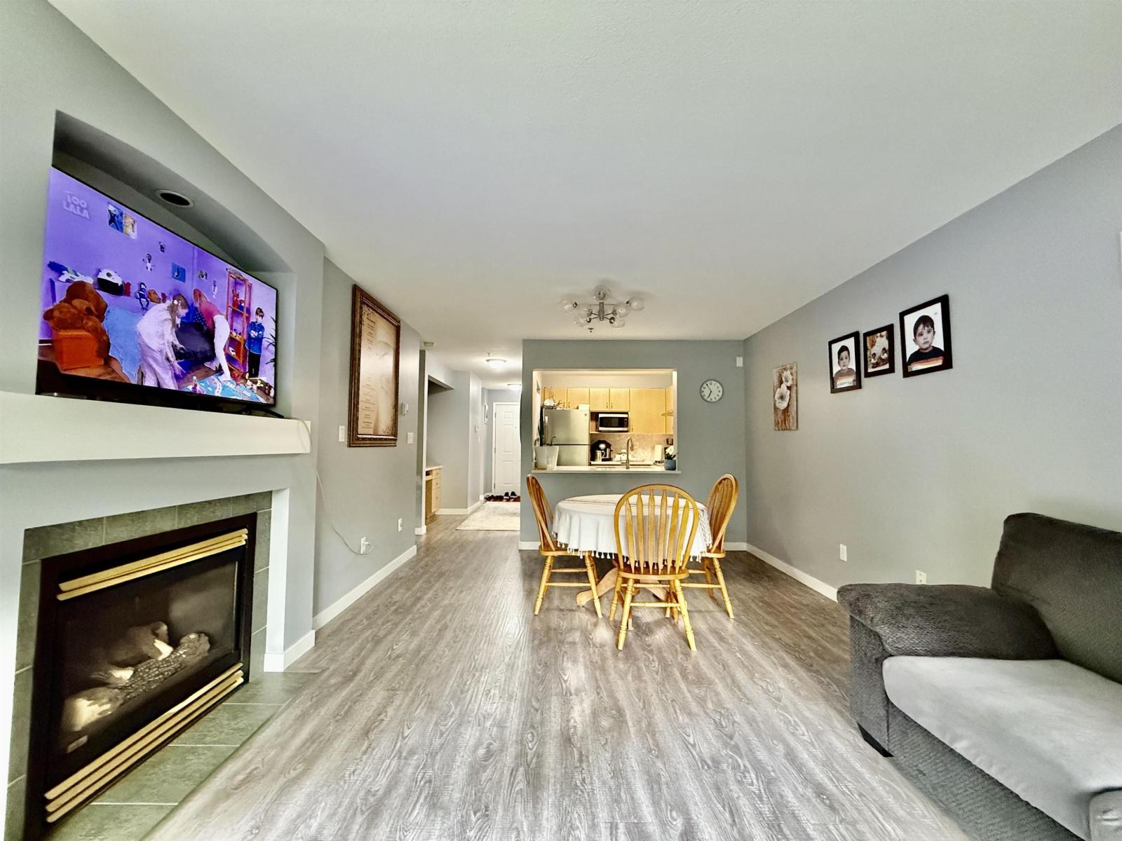 311 15220 Guildford Drive, Surrey, British Columbia  V3R 0Y6 - Photo 2 - R3052569