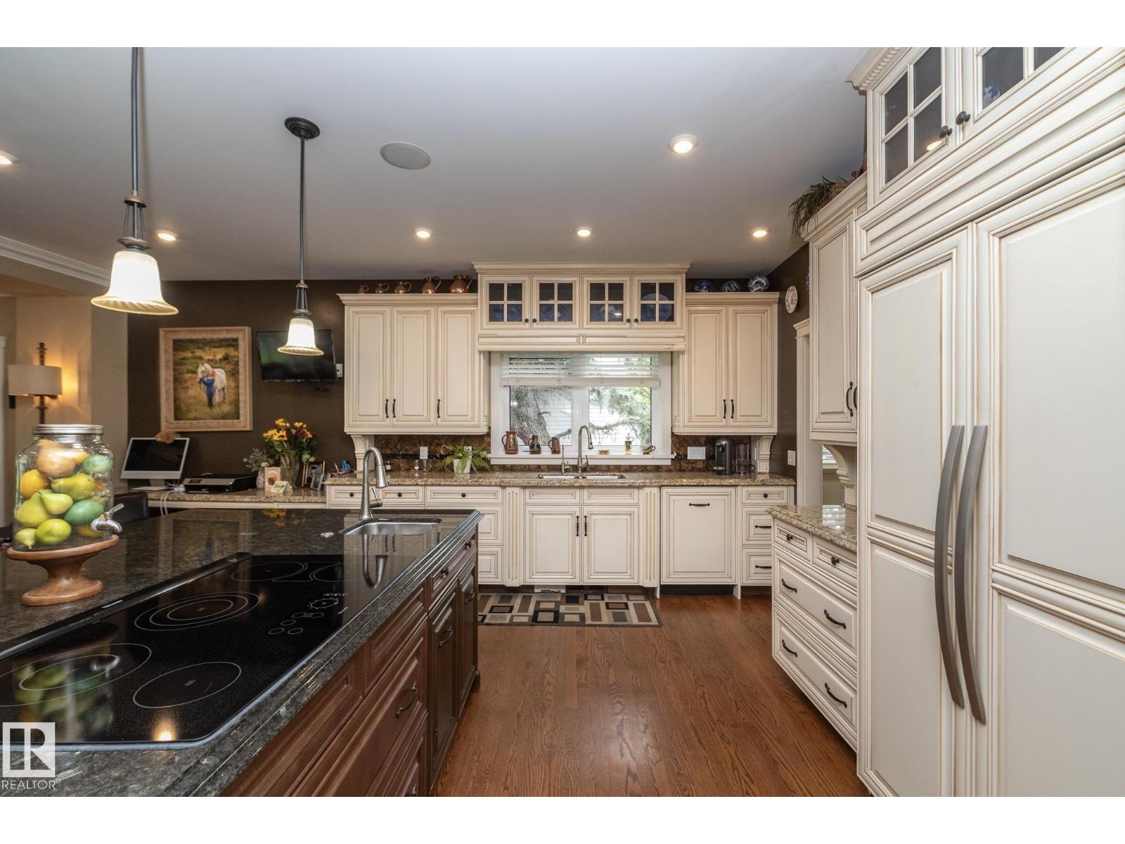 63 Fairway Dr Nw, Edmonton, Alberta  T6J 2C2 - Photo 11 - E4459990