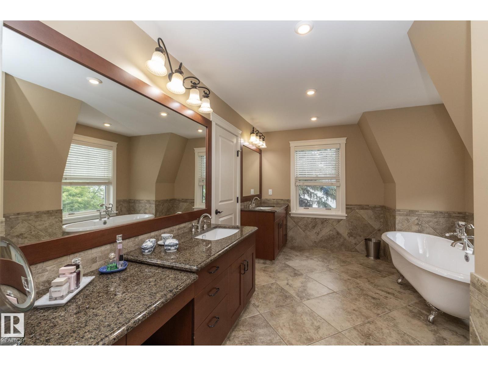 63 Fairway Dr Nw, Edmonton, Alberta  T6J 2C2 - Photo 35 - E4459990