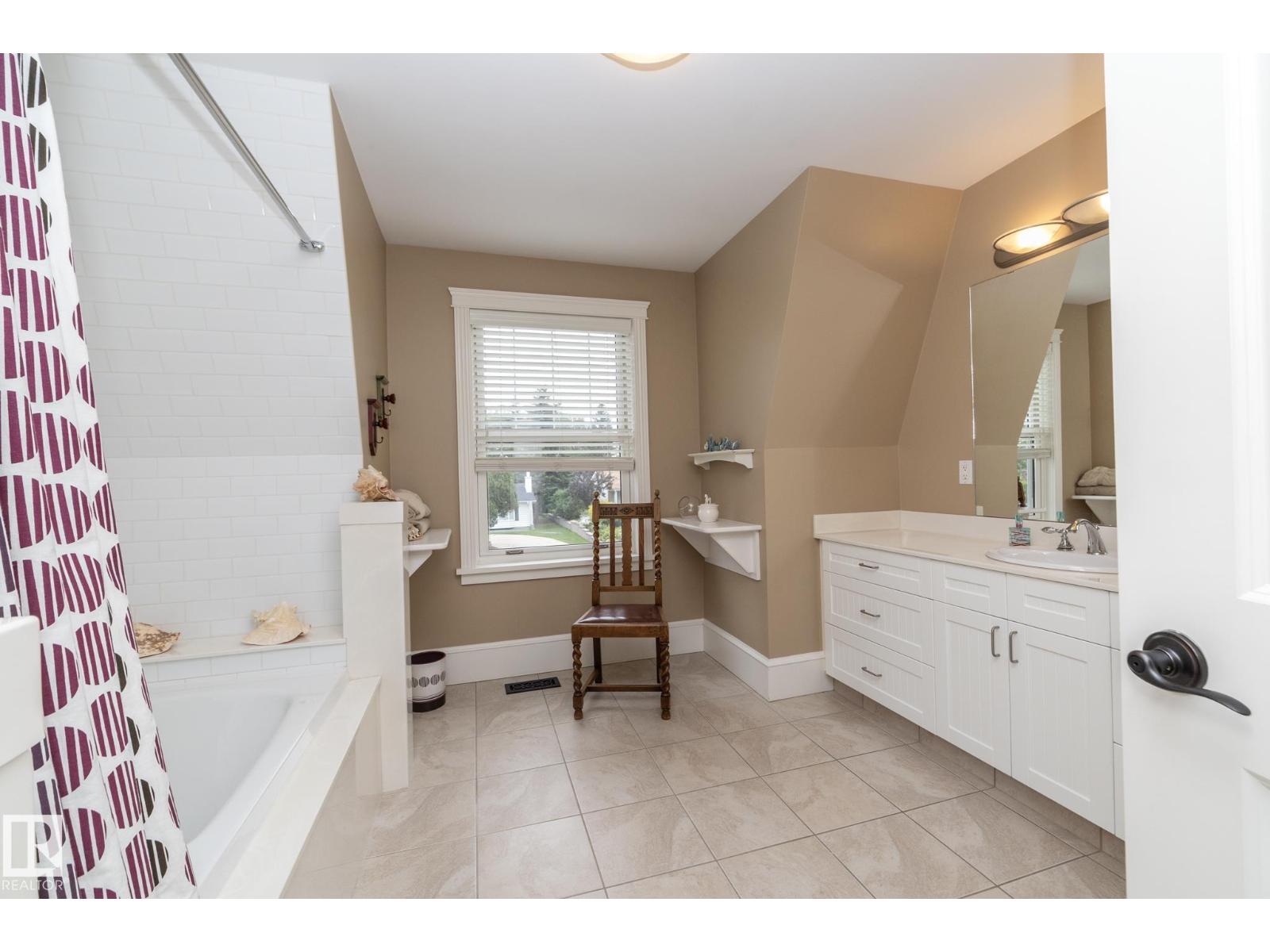 63 Fairway Dr Nw, Edmonton, Alberta  T6J 2C2 - Photo 44 - E4459990