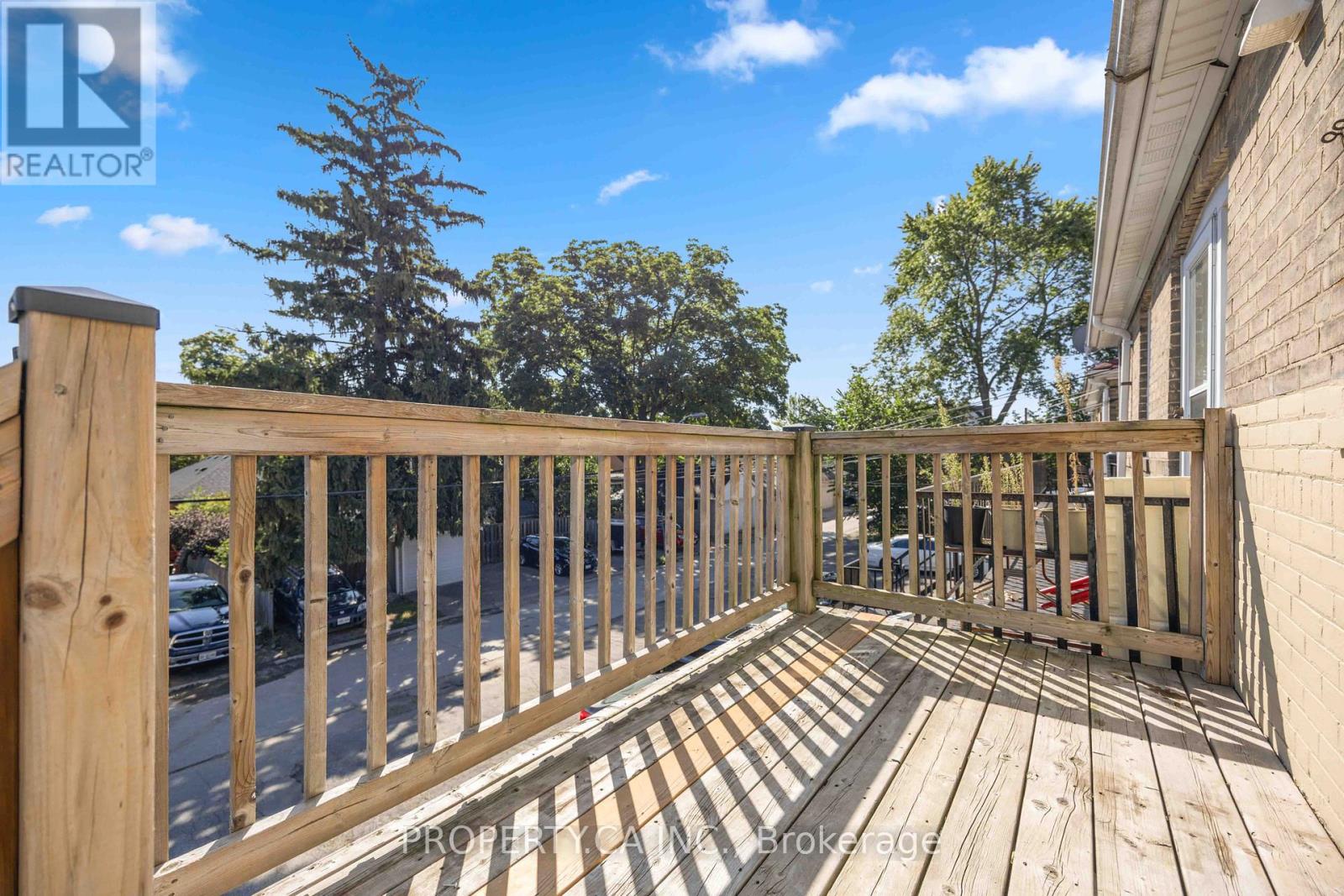 1569 Bayview Avenue, Toronto, Ontario  M4G 3B5 - Photo 11 - C12432856