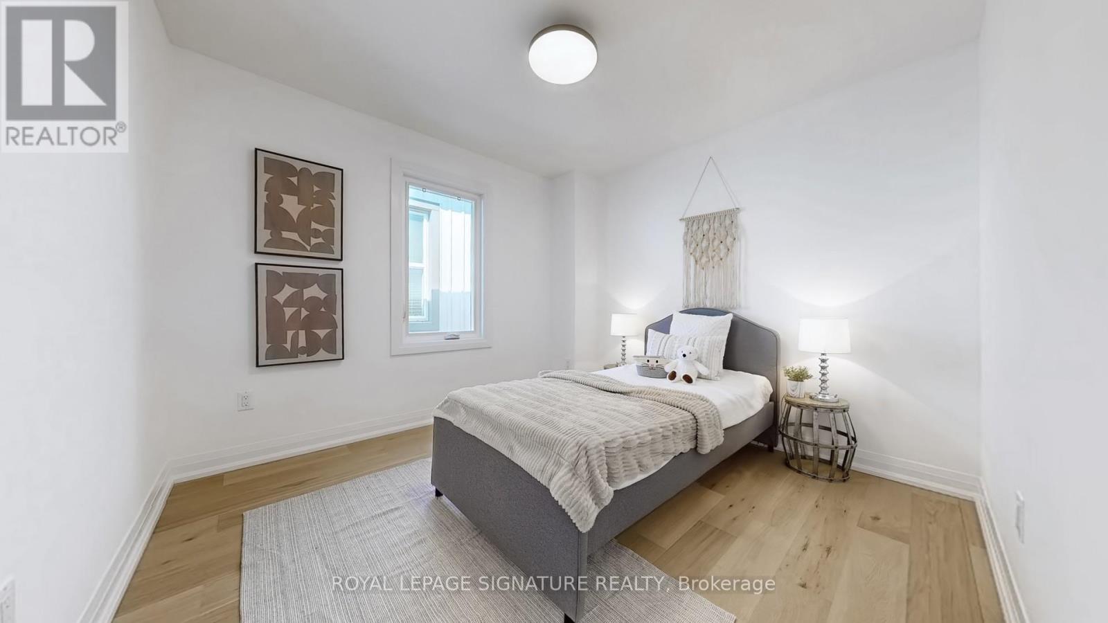 914 Broadview Avenue, Toronto, Ontario  M4K 2R1 - Photo 18 - E12432832