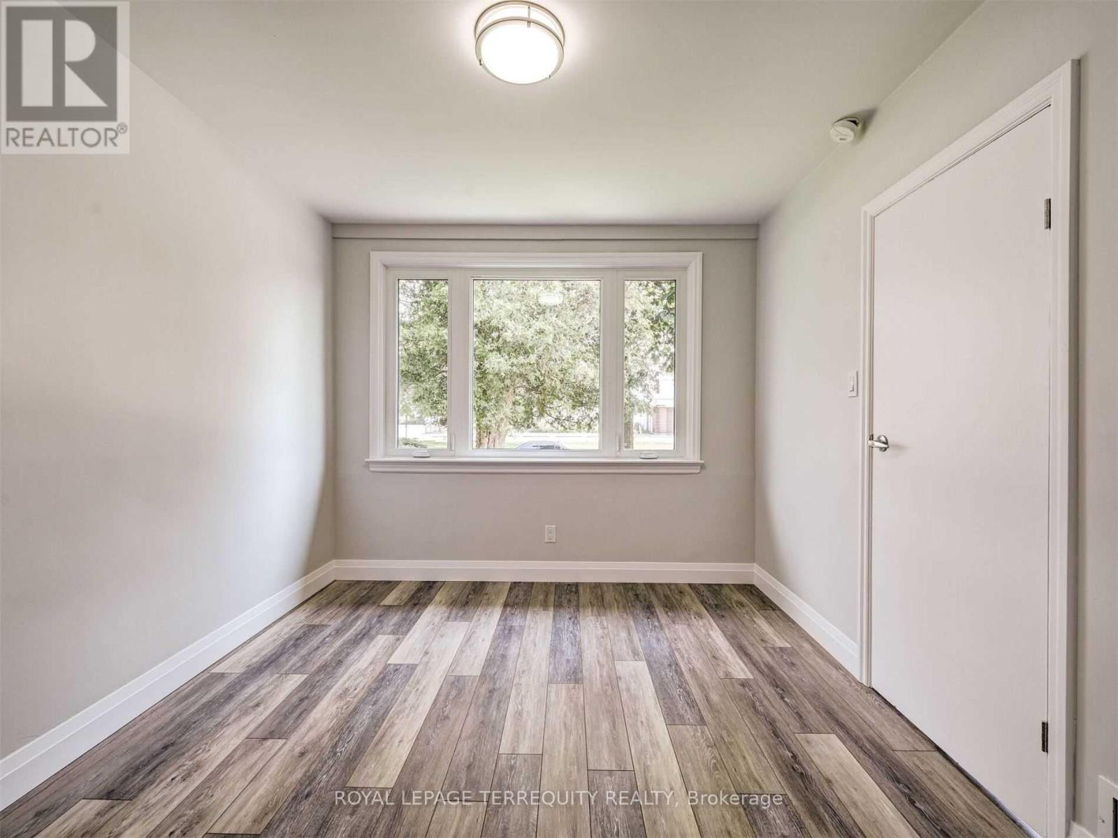 Main - 822 Douglas Street, Oshawa, Ontario  L1H 5C9 - Photo 11 - E12432868