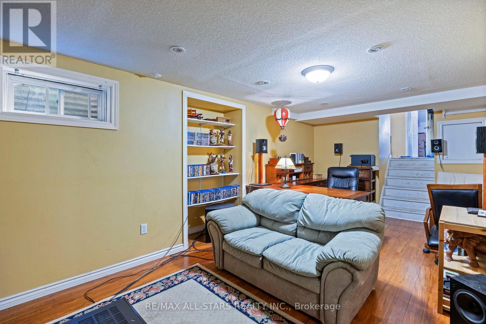 54 Kennaley Crescent E, Toronto, Ontario  M1V 1L7 - Photo 10 - E12432872