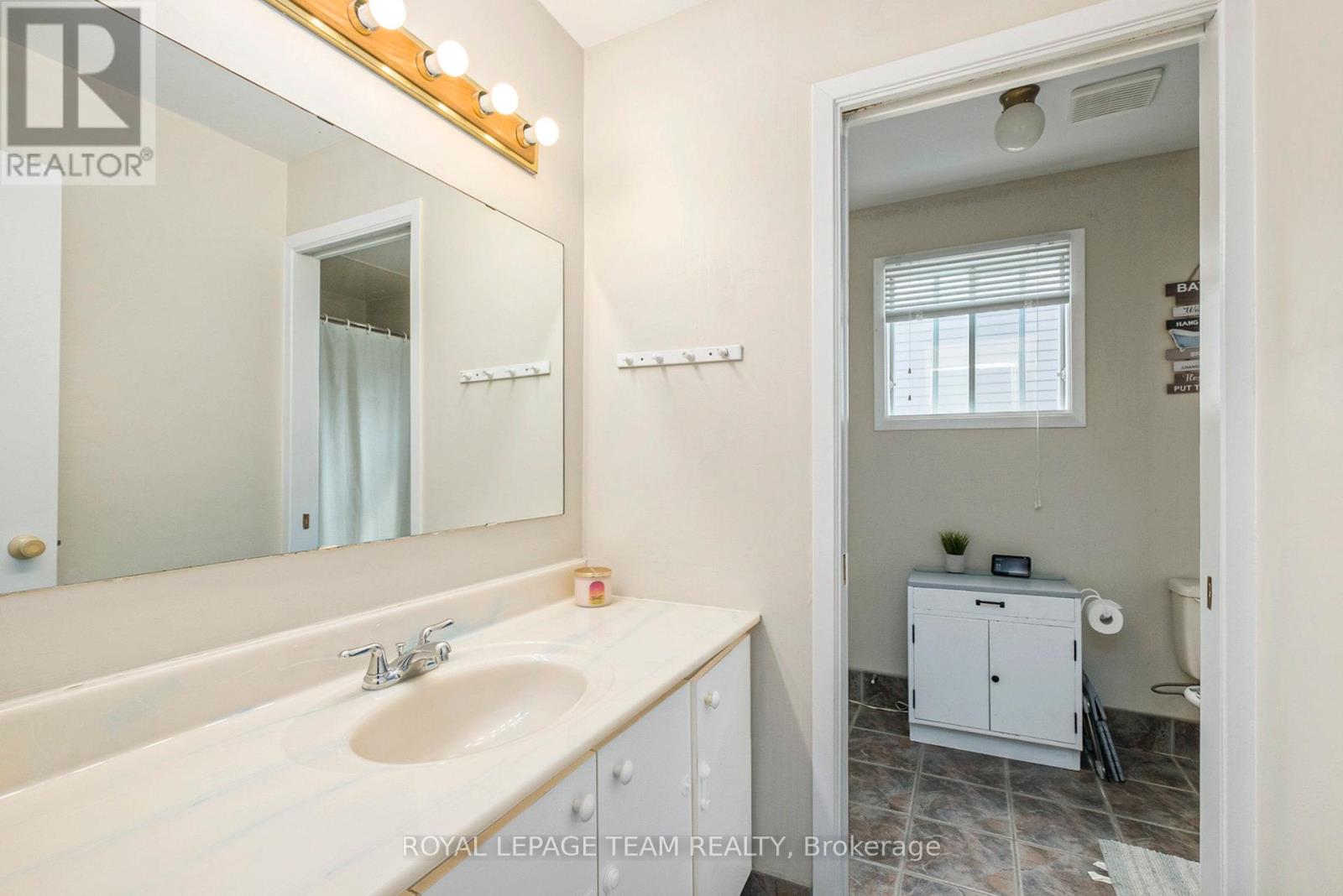 9 Glacier Street S, Ottawa, Ontario  K2J 2M7 - Photo 17 - X12432796