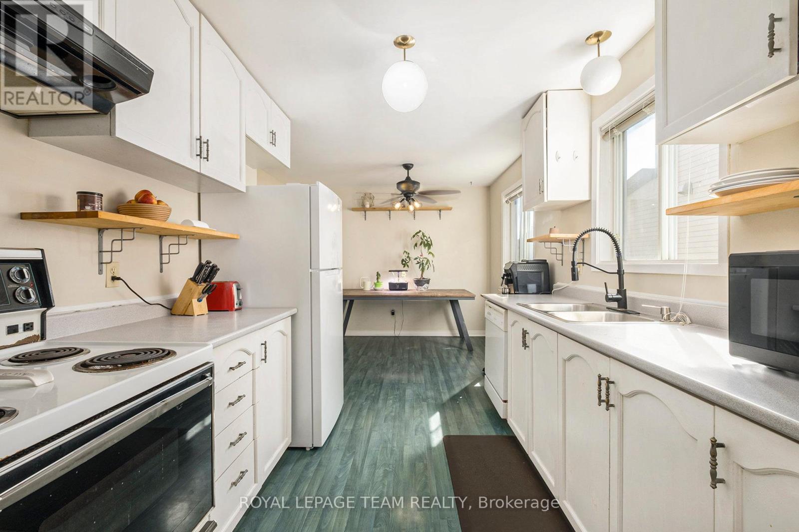 9 Glacier Street S, Ottawa, Ontario  K2J 2M7 - Photo 8 - X12432796