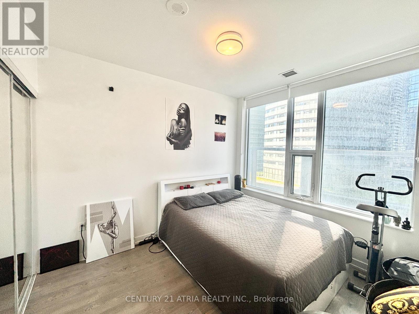 802 - 10 York Street, Toronto, Ontario  M5J 0E1 - Photo 7 - C12432894