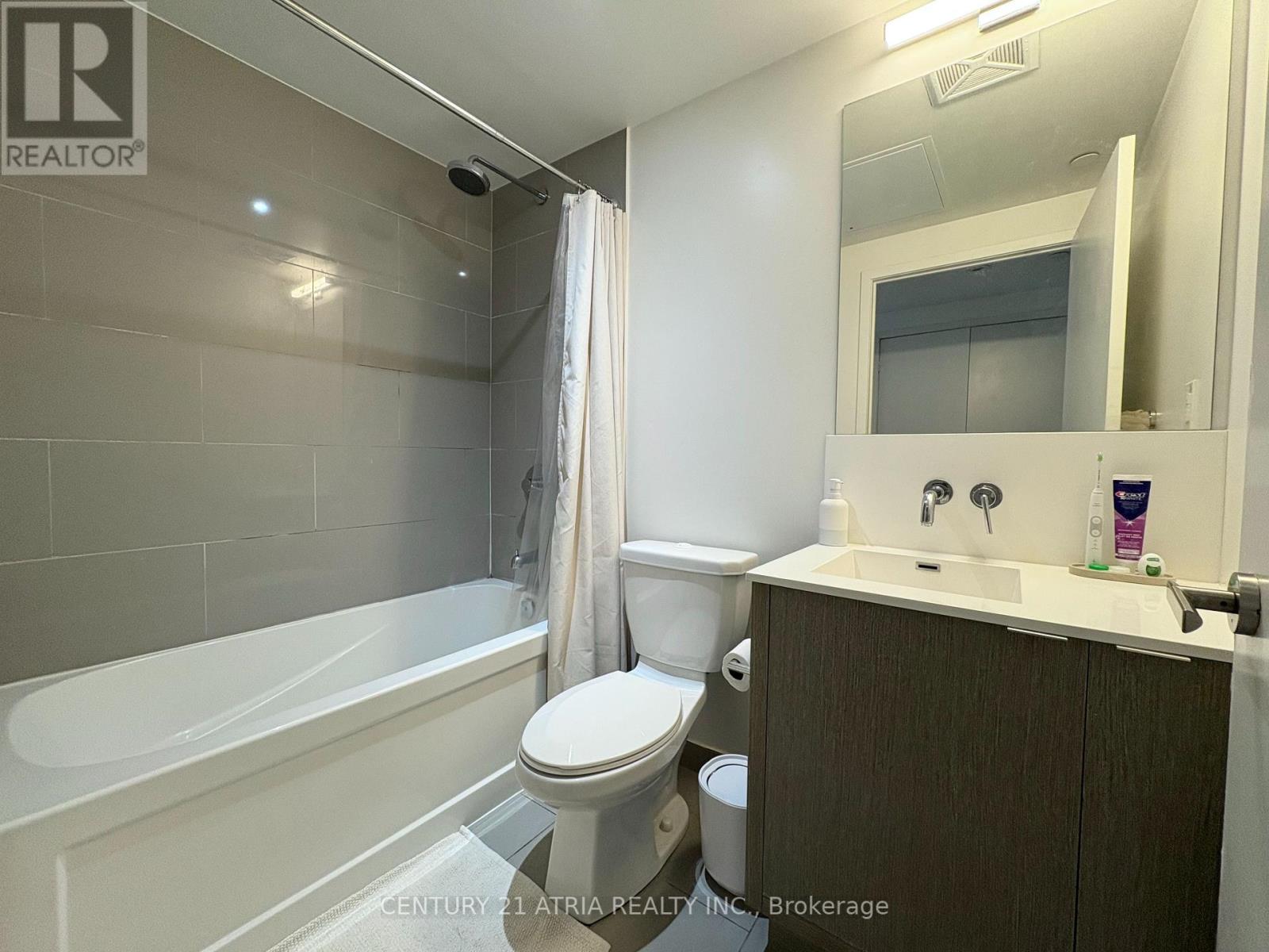1008 - 100 Harbour Street, Toronto, Ontario  M5J 0B5 - Photo 10 - C12432957