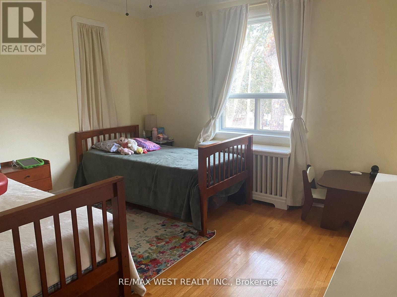 2nd Flr - 7 Otter Crescent, Toronto, Ontario  M5N 2W1 - Photo 17 - C12432962