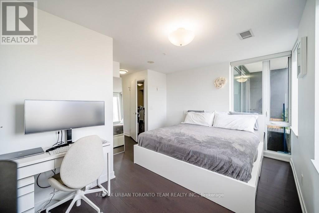 S1206 - 120 Bayview Avenue, Toronto, Ontario  M5A 3R7 - Photo 11 - C12432990