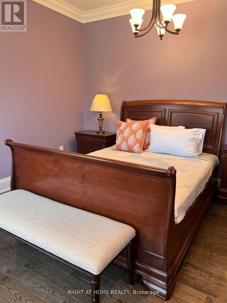 1 - 35 Glenborough Park Crescent, Toronto, Ontario  M2R 2G4 - Photo 7 - C12433009