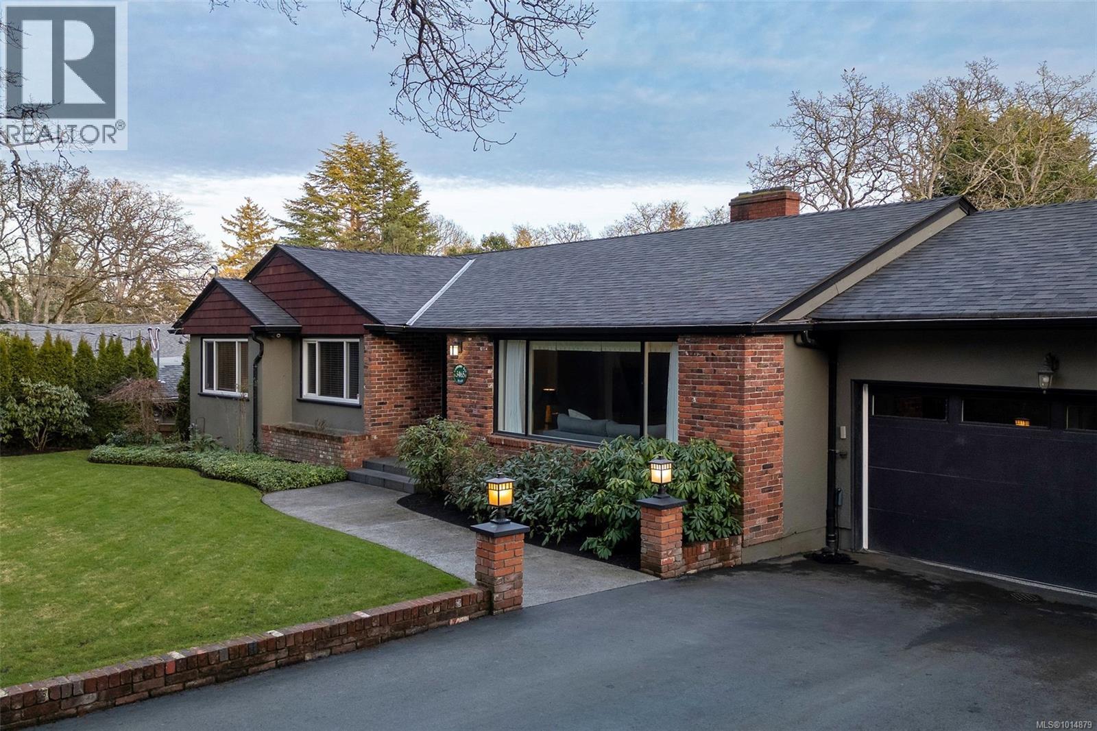 3465 Cadboro Bay Rd, Oak Bay, British Columbia  V8R 5K7 - Photo 8 - 1014879