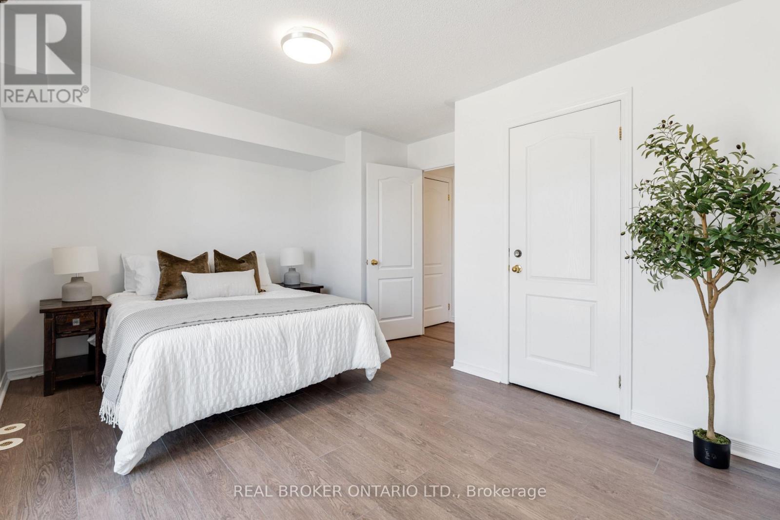 301 - 35 Strangford Lane, Toronto, Ontario  M1L 0E5 - Photo 14 - E12432892