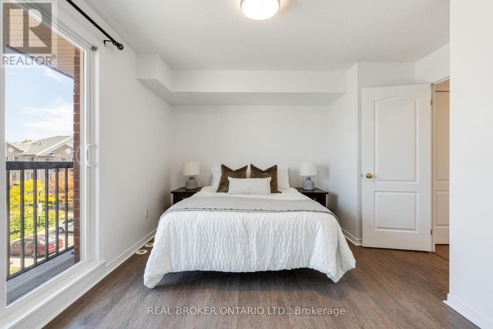 301 - 35 Strangford Lane, Toronto, Ontario  M1L 0E5 - Photo 15 - E12432892