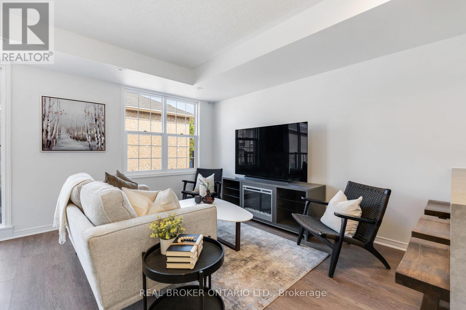 301 - 35 Strangford Lane, Toronto, Ontario  M1L 0E5 - Photo 5 - E12432892