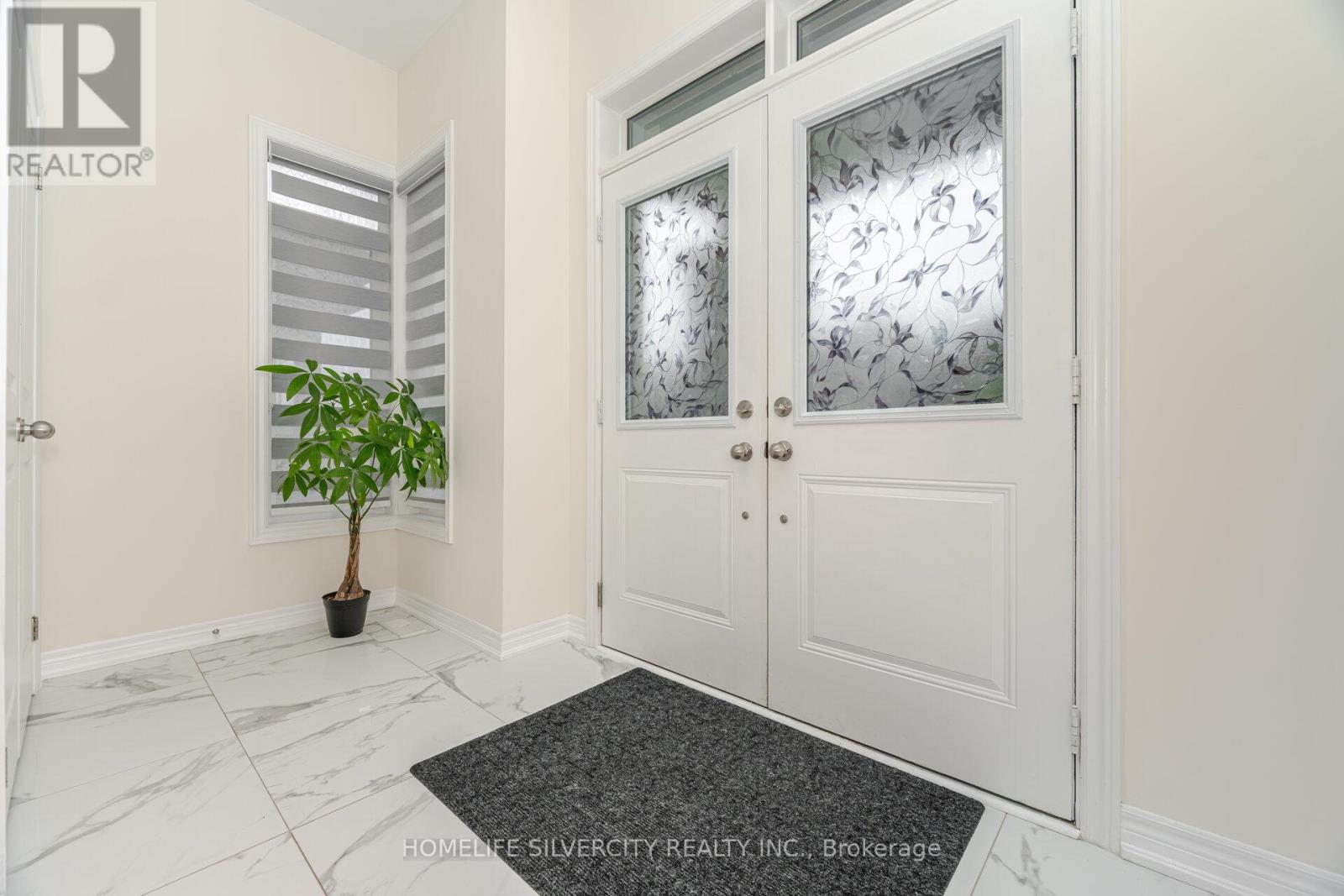 45 Ogston Crescent, Whitby, Ontario  L1P 0H2 - Photo 5 - E12432904