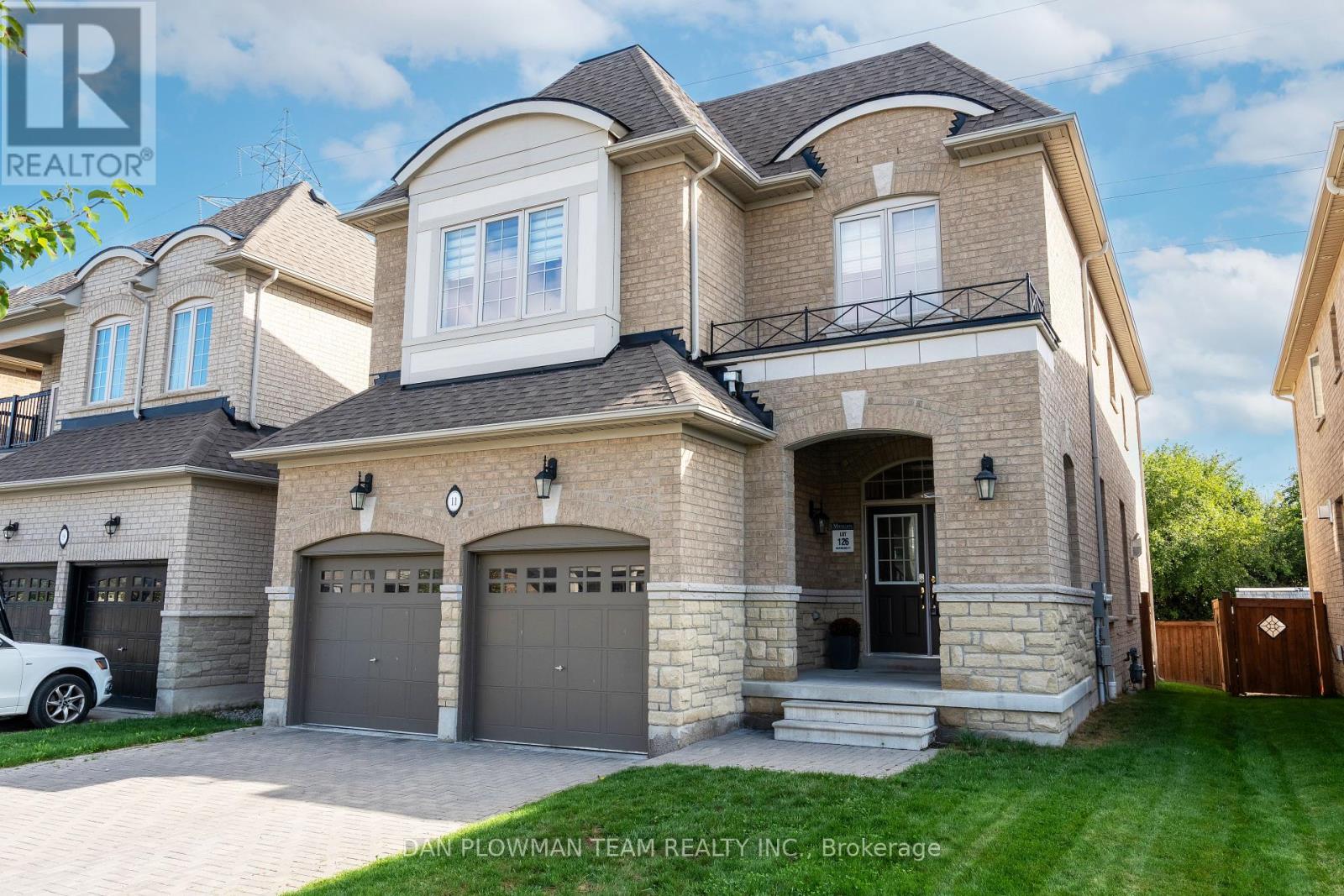 11 Ravensedge Court, Whitby, Ontario  L1R 0P3 - Photo 2 - E12432996