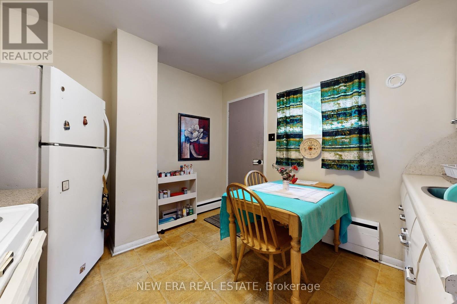 28 Thomas Avenue, Toronto, Ontario  M1C 1E5 - Photo 11 - E12433014