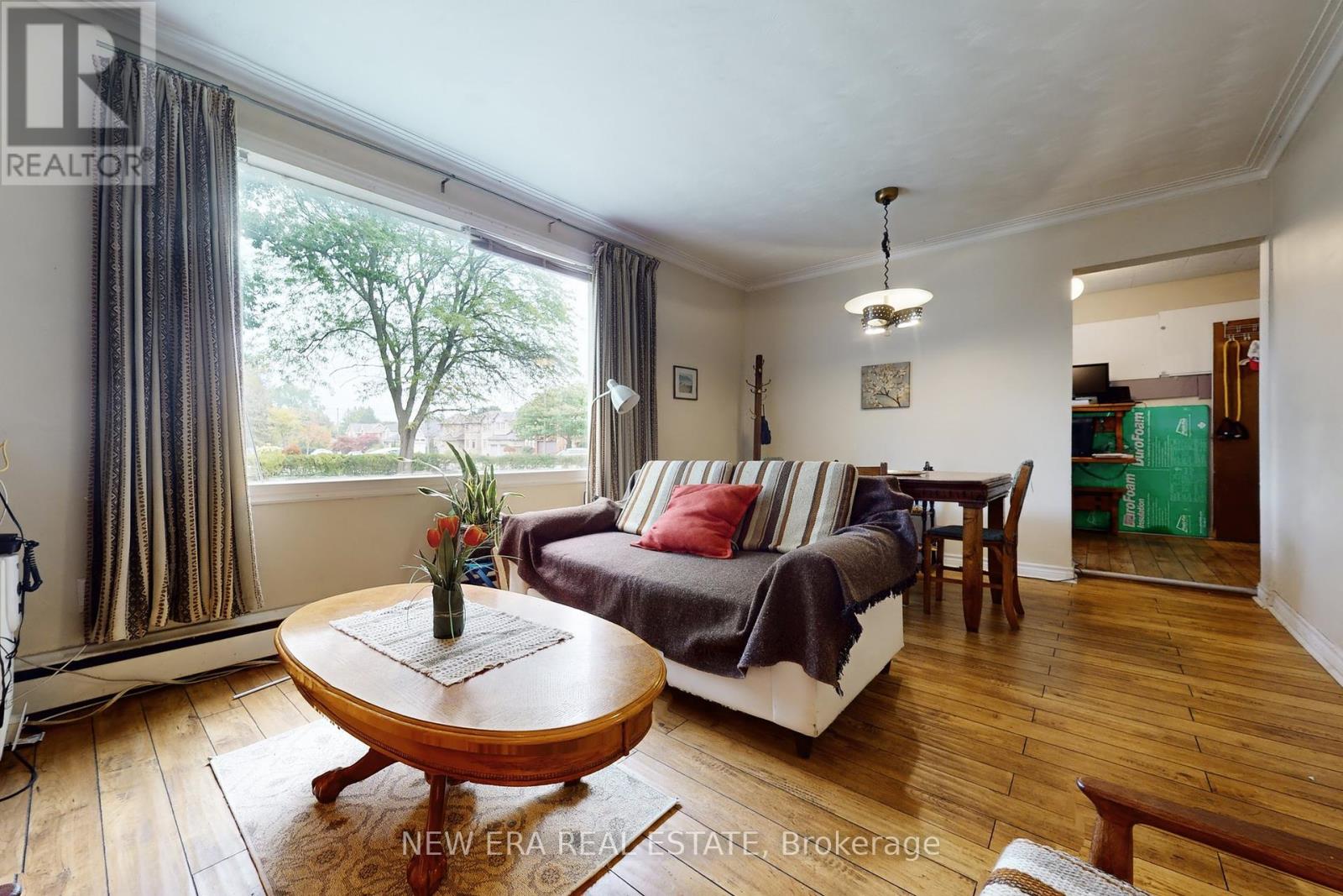 28 Thomas Avenue, Toronto, Ontario  M1C 1E5 - Photo 8 - E12433014