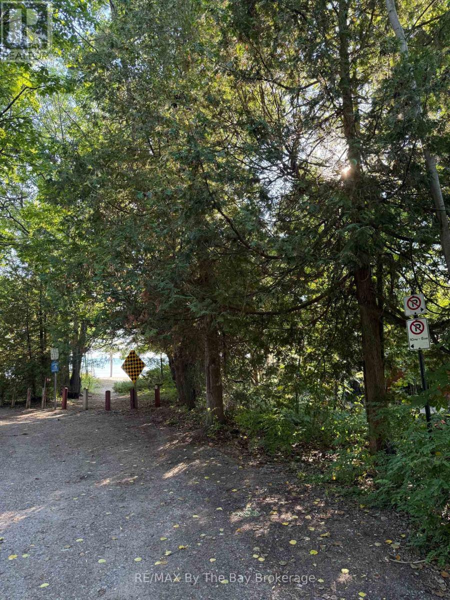 909 17 Concession, Tiny, Ontario  L0L 2J0 - Photo 15 - S12358366