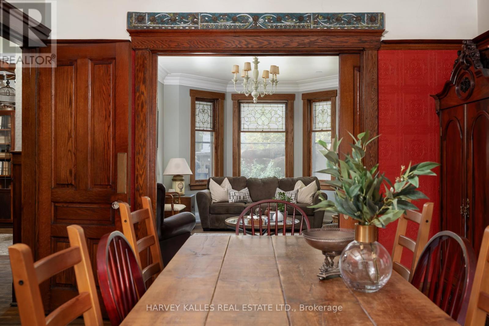 181 Indian Road, Toronto, Ontario  M6R 2W2 - Photo 21 - W12432870