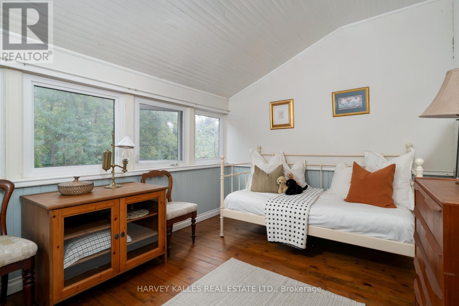 181 Indian Road, Toronto, Ontario  M6R 2W2 - Photo 32 - W12432870