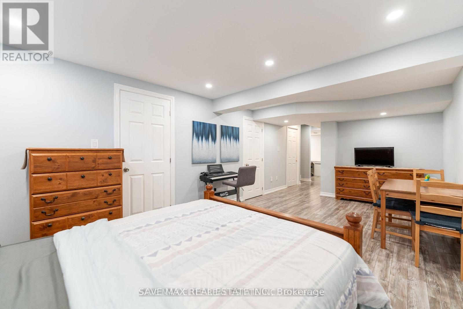 5549 Katy Gate, Mississauga, Ontario  L5M 7M9 - Photo 20 - W12432874
