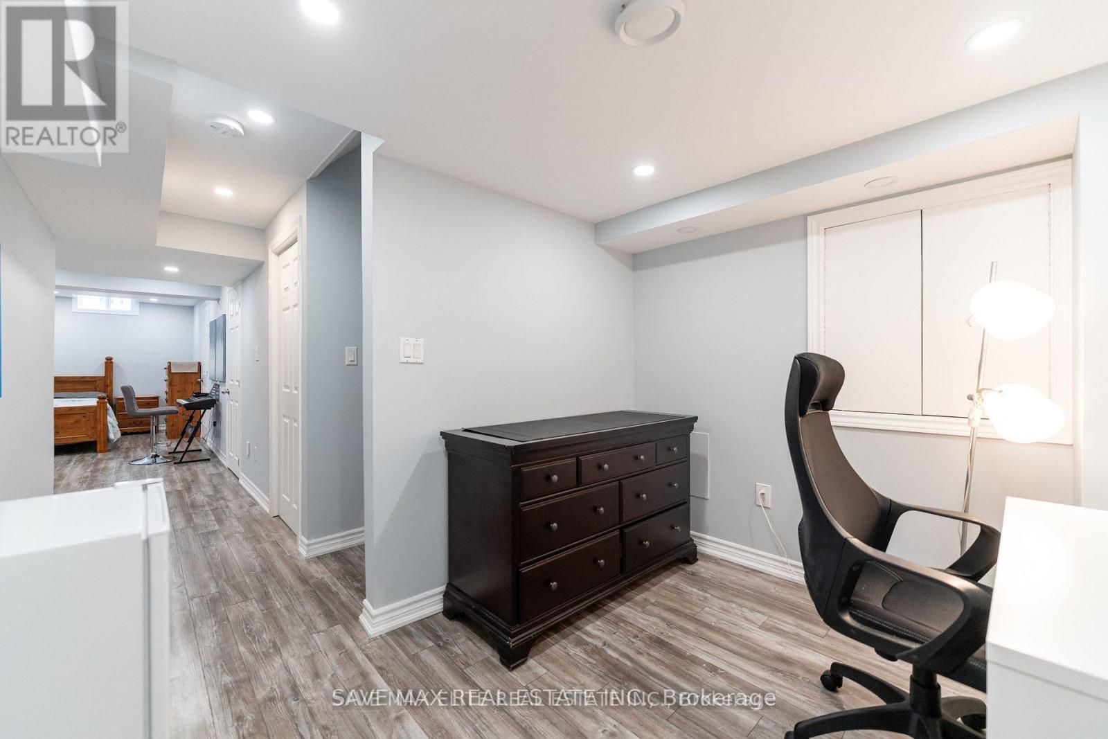 5549 Katy Gate, Mississauga, Ontario  L5M 7M9 - Photo 22 - W12432874