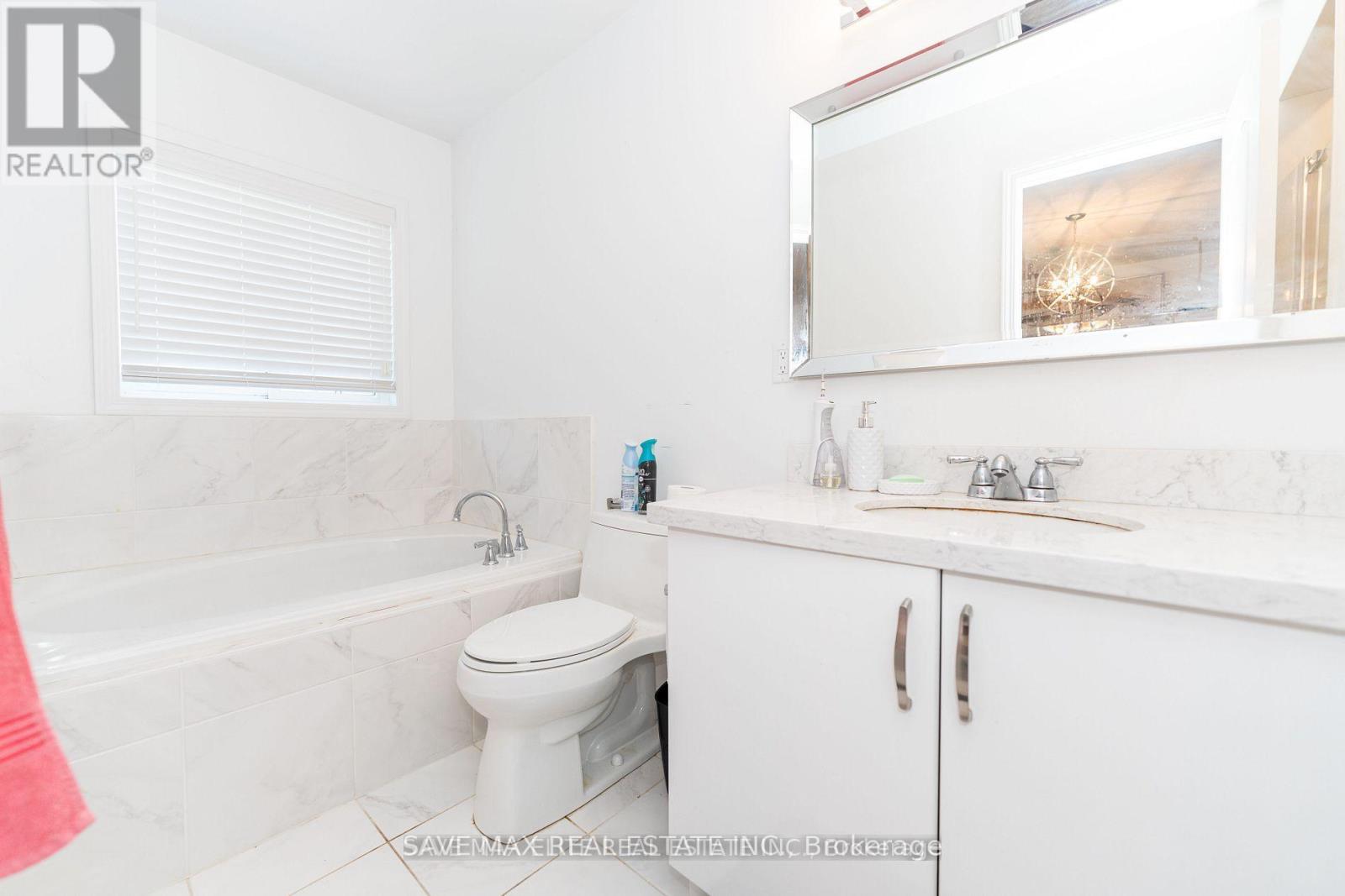 5549 Katy Gate, Mississauga, Ontario  L5M 7M9 - Photo 25 - W12432874