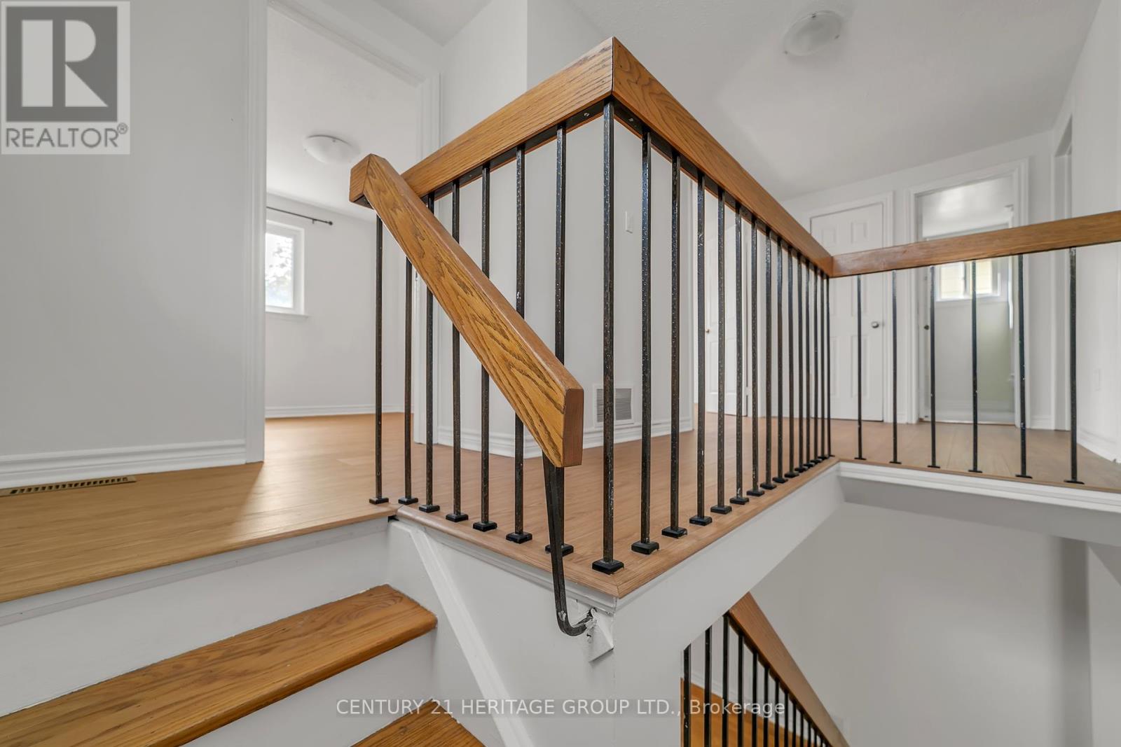 Main & Upper - 24 Springhead Gardens, Richmond Hill, Ontario  L4C 5B9 - Photo 34 - N12432884