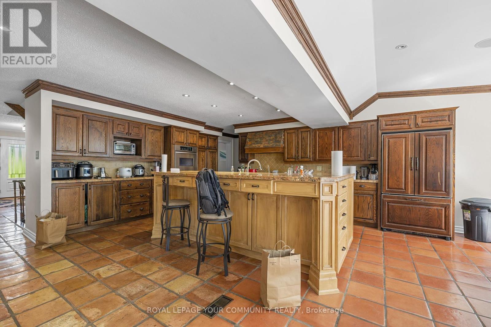52 Beaufort Hills Road, Richmond Hill, Ontario  L4E 2N1 - Photo 12 - N12432903