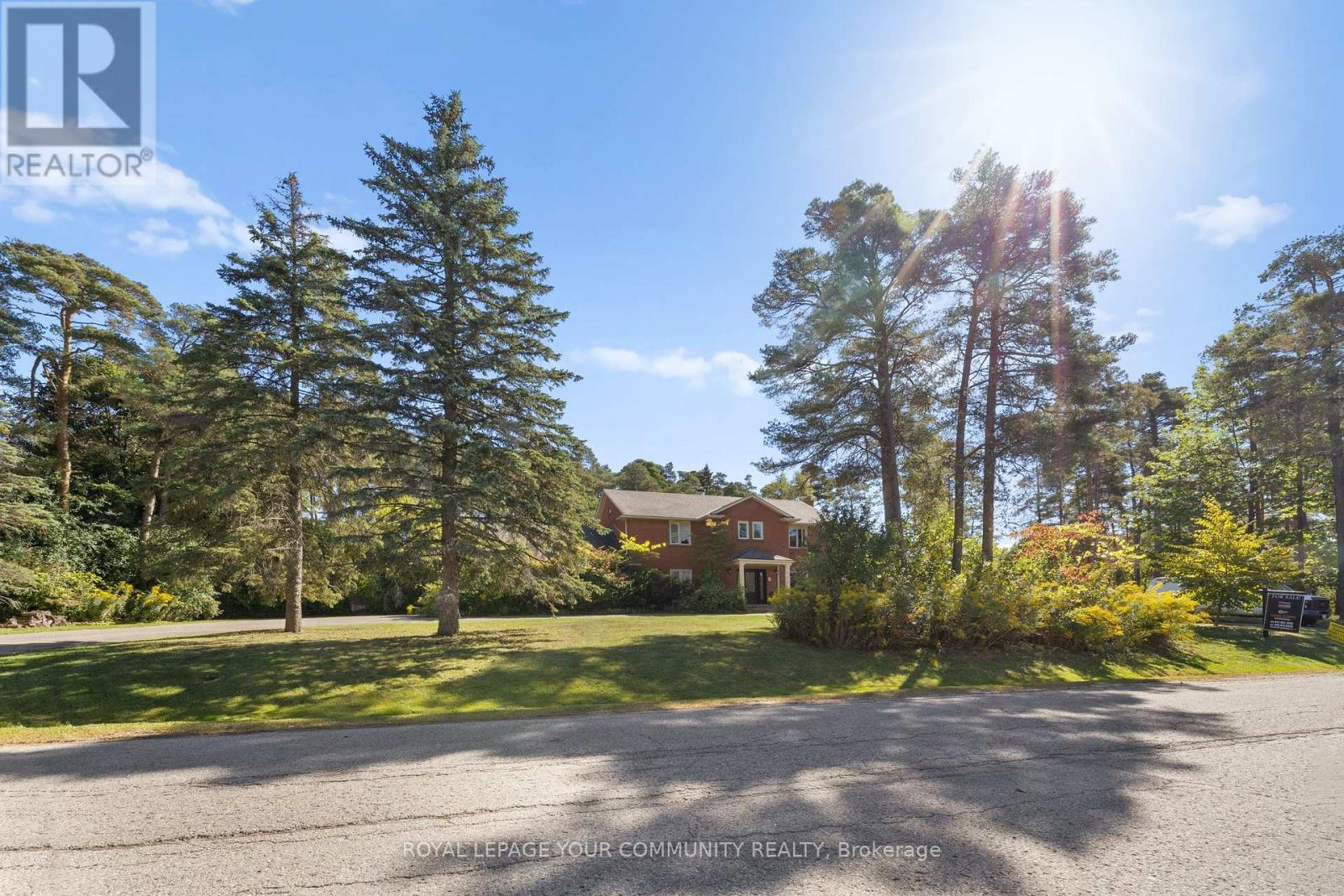 52 Beaufort Hills Road, Richmond Hill, Ontario  L4E 2N1 - Photo 35 - N12432903