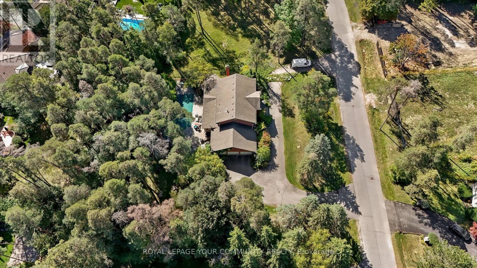 52 Beaufort Hills Road, Richmond Hill, Ontario  L4E 2N1 - Photo 38 - N12432903