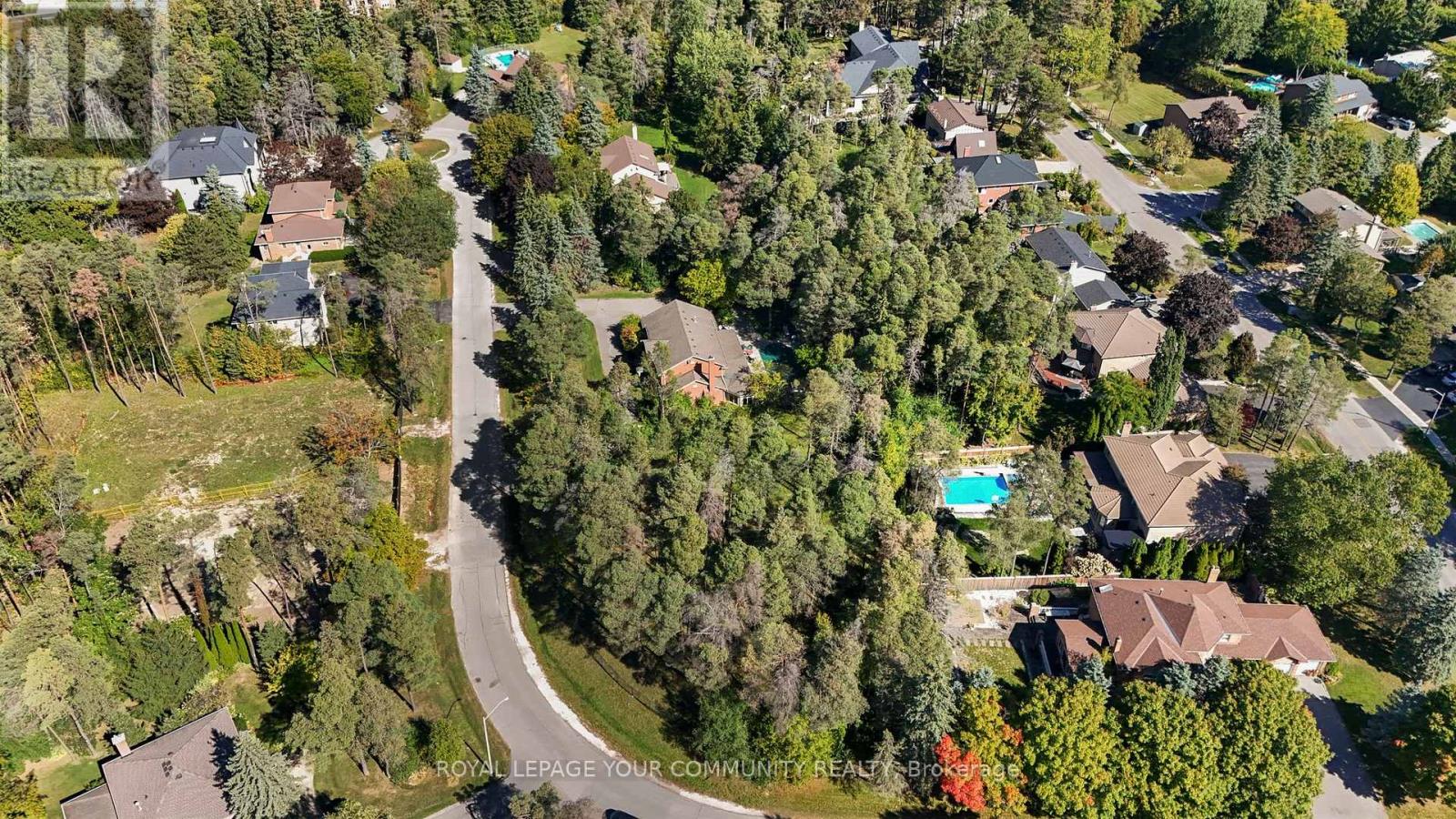 52 Beaufort Hills Road, Richmond Hill, Ontario  L4E 2N1 - Photo 43 - N12432903