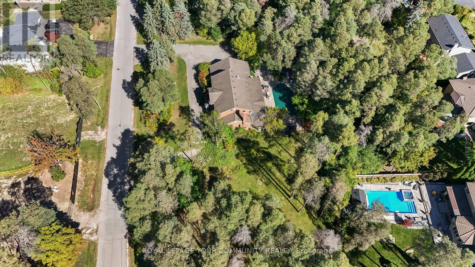 52 Beaufort Hills Road, Richmond Hill, Ontario  L4E 2N1 - Photo 44 - N12432903