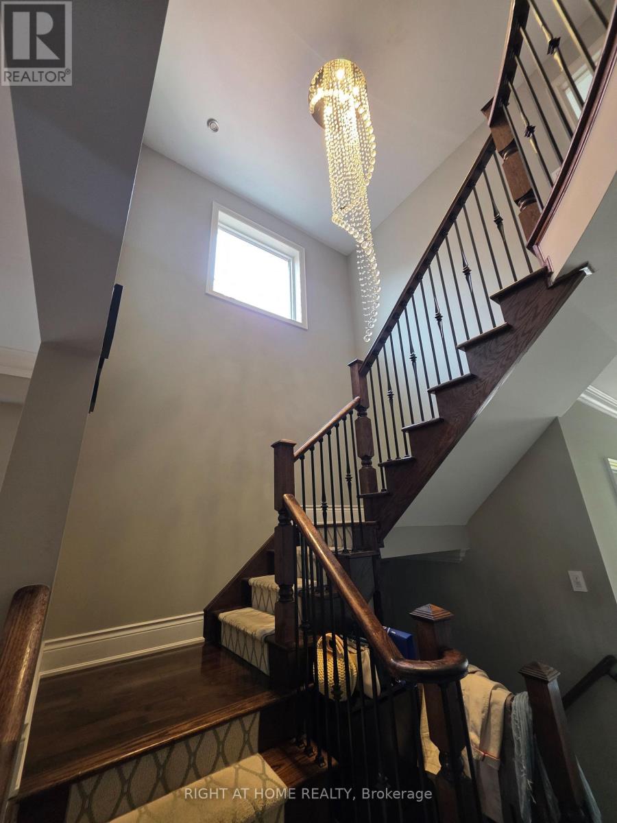 56 Stark Crescent, Vaughan, Ontario  L4H 0J4 - Photo 12 - N12432916